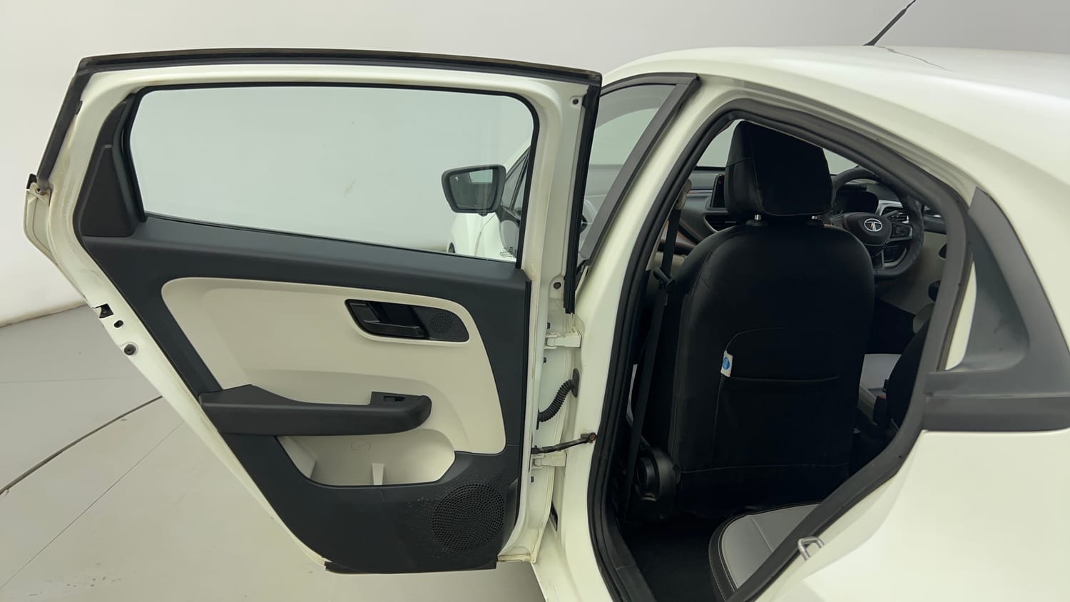 Used 2022 Tata Altroz XT Petrol Petrol Manual interior LEFT REAR DOOR OPEN VIEW