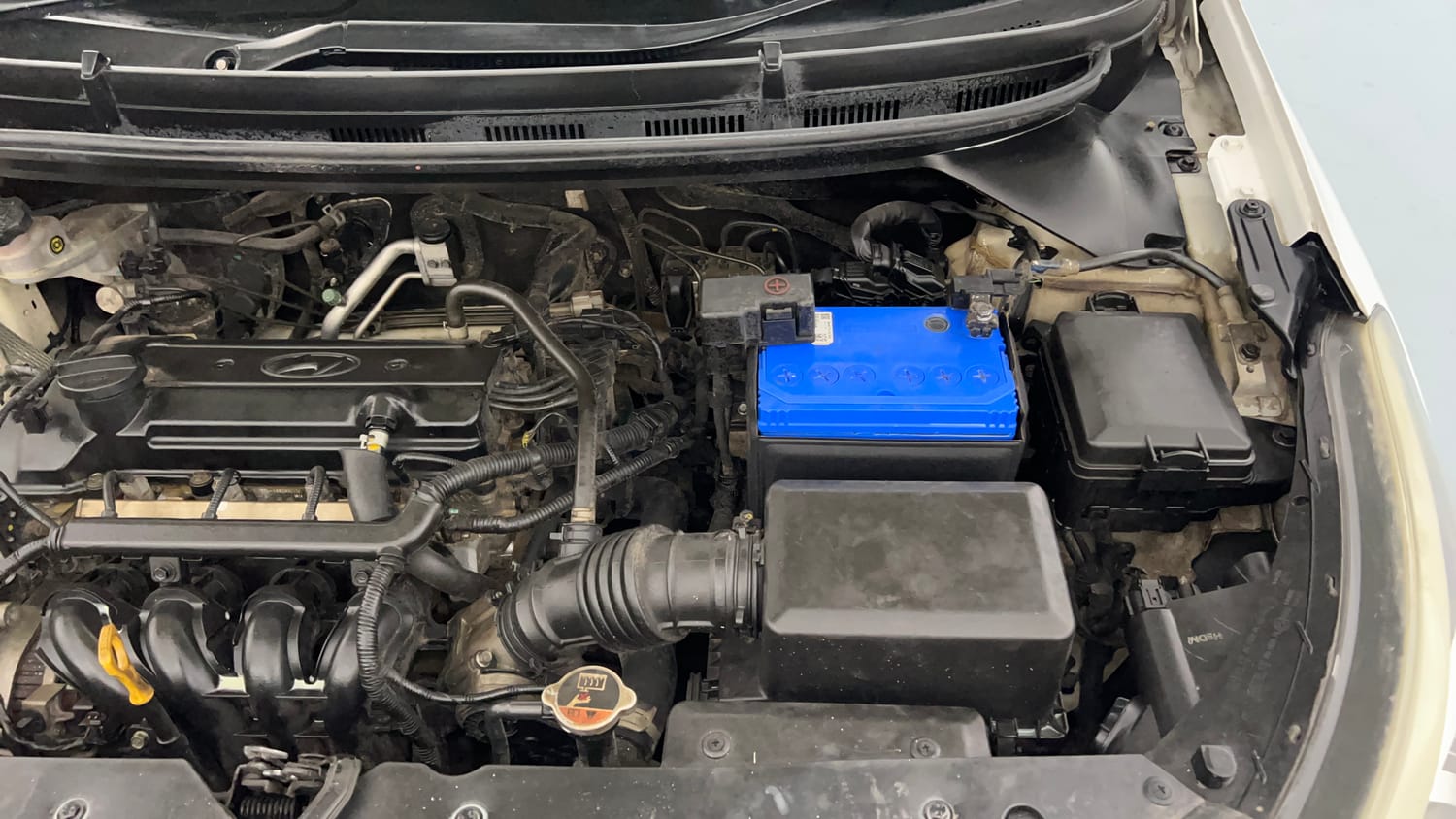 Used 2016 Hyundai Elite i20 Asta 1.2 Petrol Manual engine ENGINE LEFT SIDE VIEW