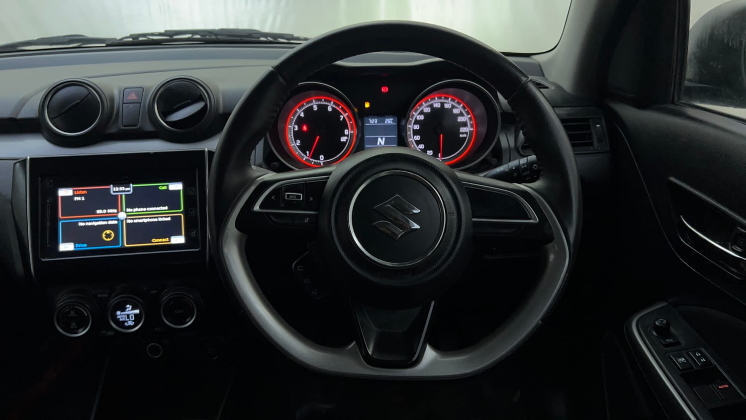 Used 2018 Maruti Suzuki Swift ZXi AMT Petrol Automatic interior STEERING VIEW