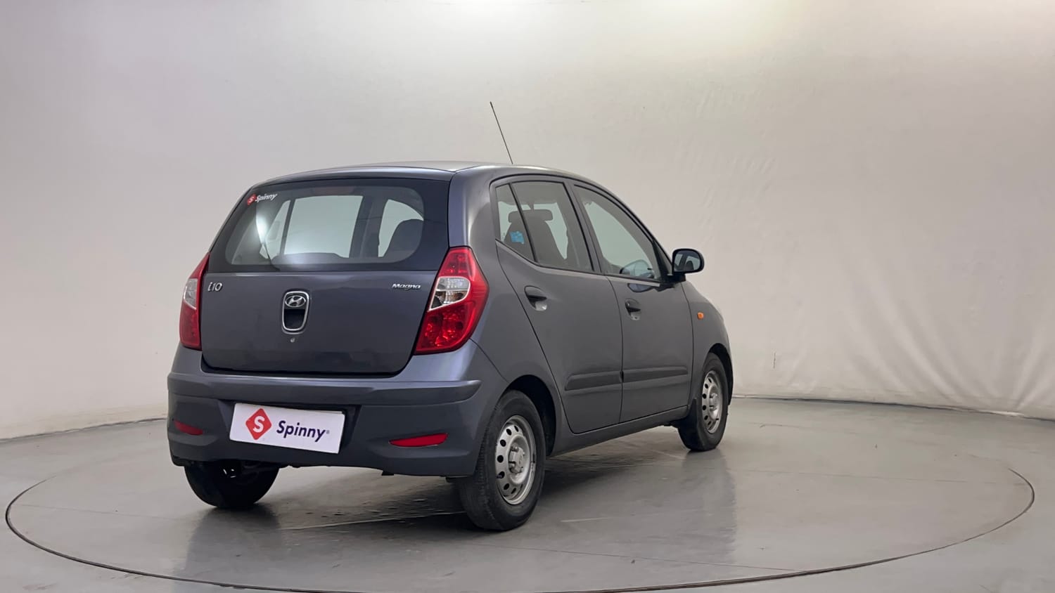 Used 2015 Hyundai i10 Magna 1.1 iRDE2 Petrol Manual exterior RIGHT REAR CORNER VIEW