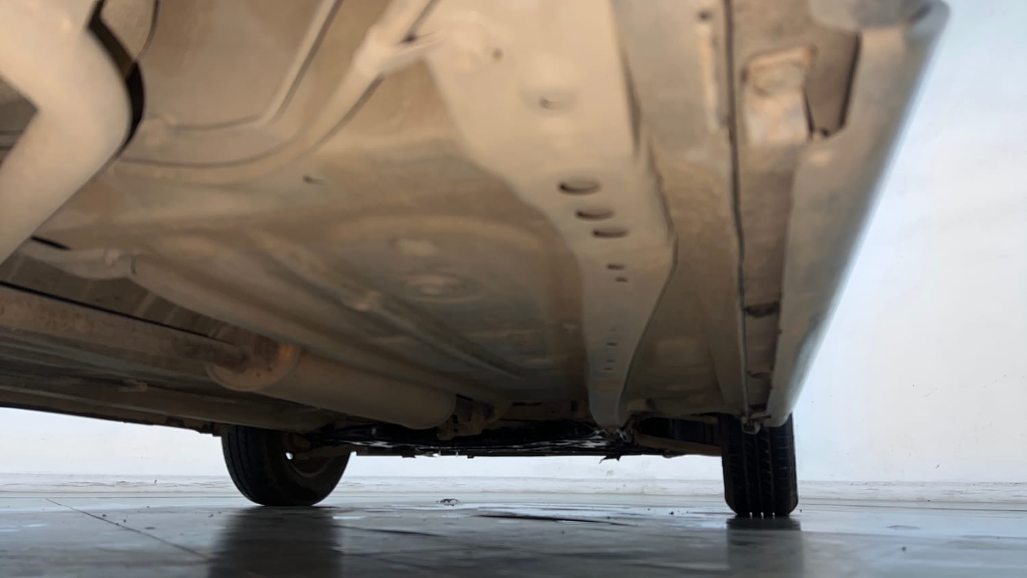 Used 2020 Maruti Suzuki Wagon R 1.0 VXi (O) 1.0 AMT Petrol Automatic extra REAR RIGHT UNDERBODY VIEW
