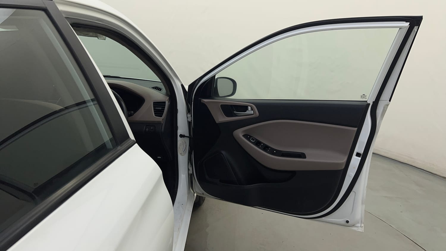 Used 2019 Hyundai Elite i20 Asta 1.2 (O) Petrol Manual interior RIGHT FRONT DOOR OPEN VIEW