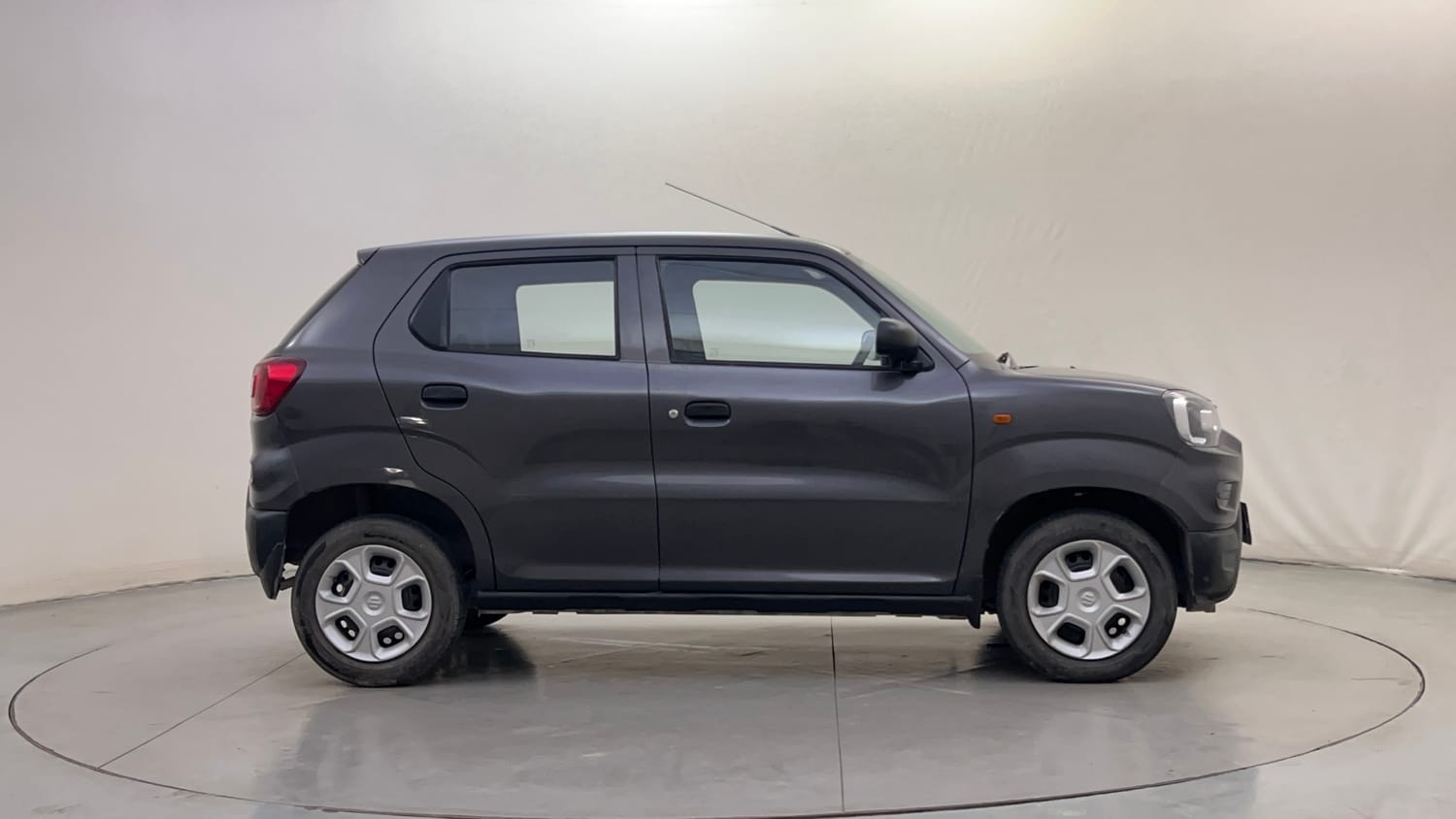 Used 2021 Maruti Suzuki S-Presso VXi Petrol Manual exterior RIGHT SIDE VIEW