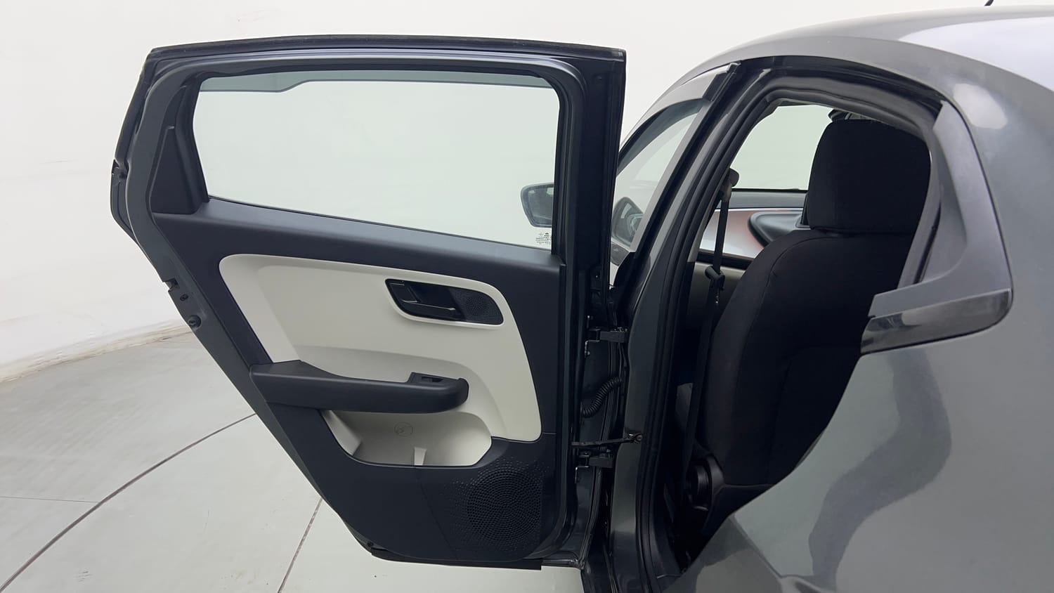 Used 2023 Tata Altroz XT 1.2 Cng(o/s fitted) Cng Manual interior LEFT REAR DOOR OPEN VIEW