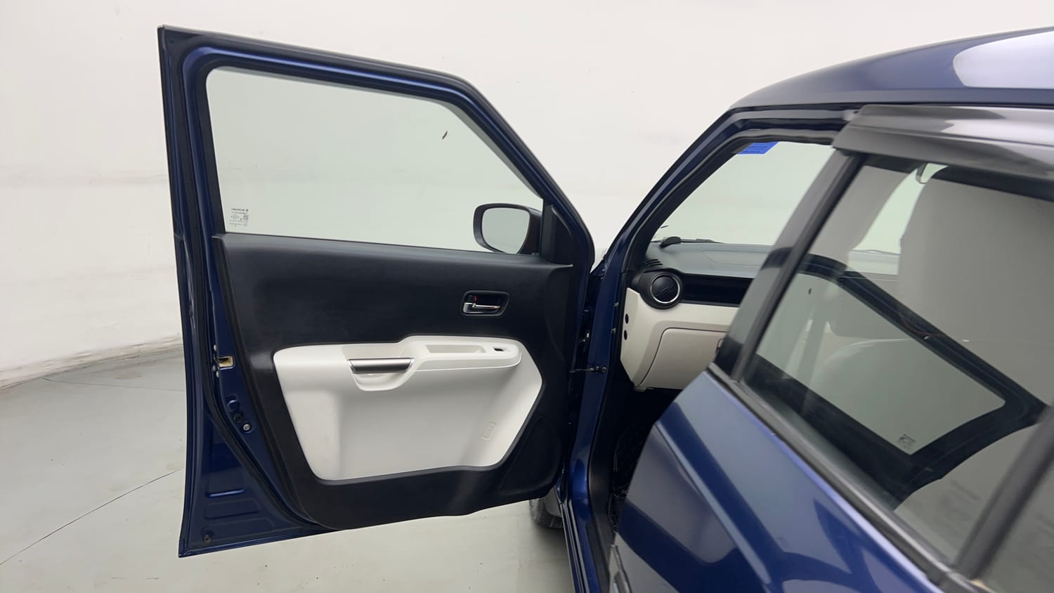 Used 2019 Maruti Suzuki Ignis Delta 1.2 MT Petrol Manual interior LEFT FRONT DOOR OPEN VIEW