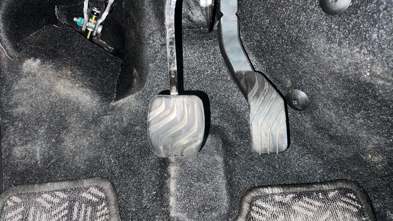 Used 2026 Renault Kiger Emotion CVT Turbo Dual Tone Petrol Automatic interior PEDALS VIEW