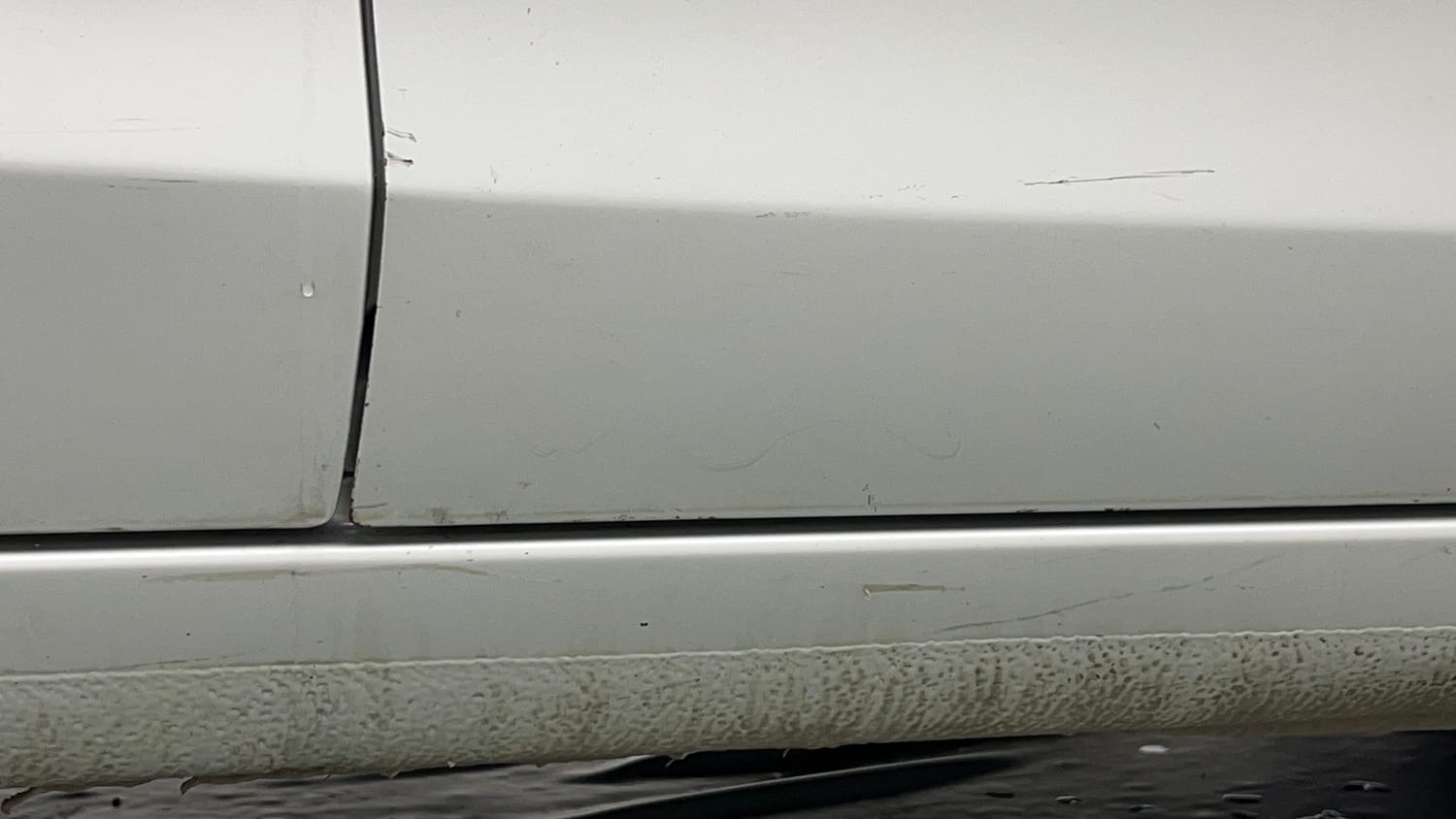 Used 2018 Maruti Suzuki Ertiga ZXI+ Petrol Manual dents MINOR DENT