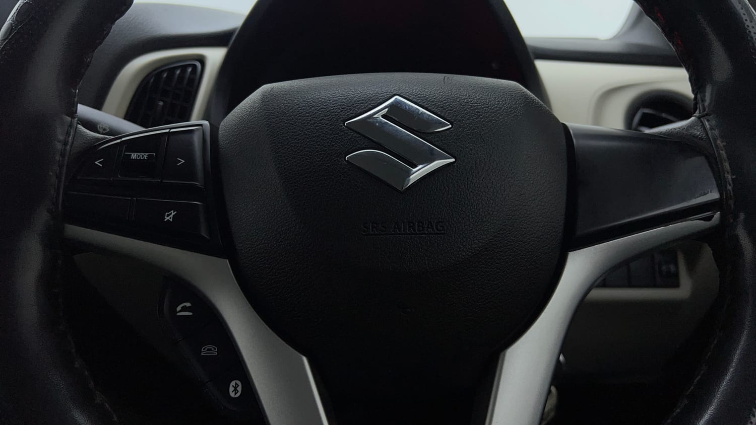 Used 2020 Maruti Suzuki Wagon R 1.0 VXi (O) 1.0 AMT Petrol Automatic top_features Airbags