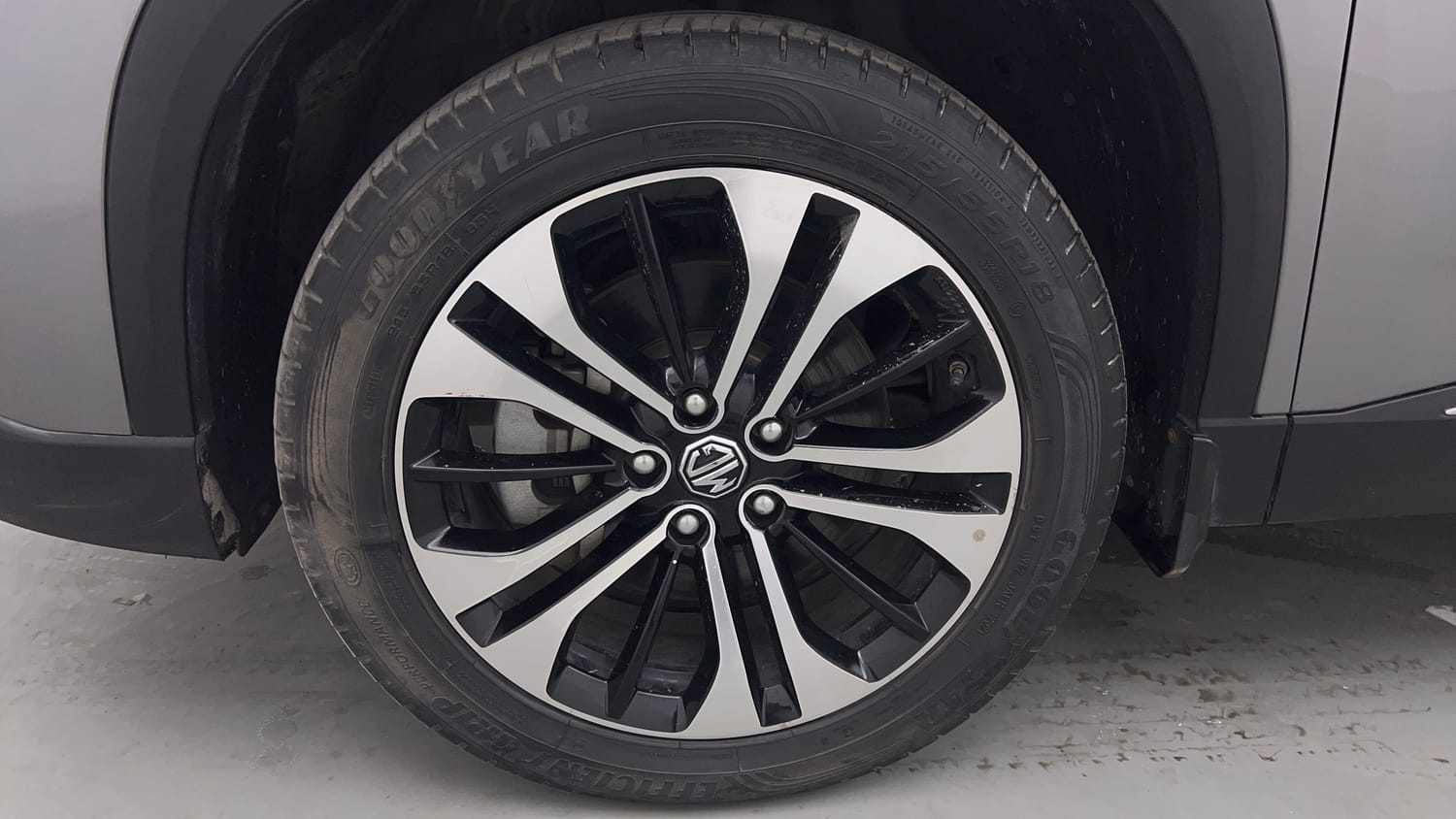 Used 2021 MG Motors Hector Sharp 1.5 Petrol Turbo DCT Petrol Automatic tyres LEFT FRONT TYRE RIM VIEW