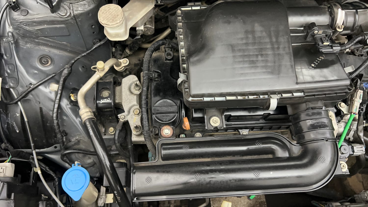 Used 2022 Maruti Suzuki Baleno Zeta MT Petrol Manual engine ENGINE RIGHT SIDE VIEW