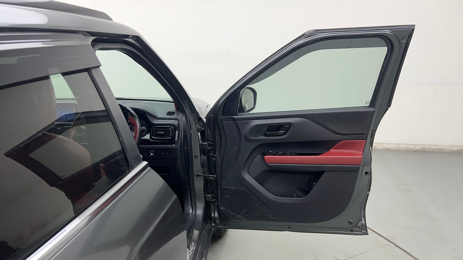 Used 2023 Tata Punch Adventure RHYTHM PACK MT Petrol + CNG (Outside Fitted) Cng Manual interior RIGHT FRONT DOOR OPEN VIEW