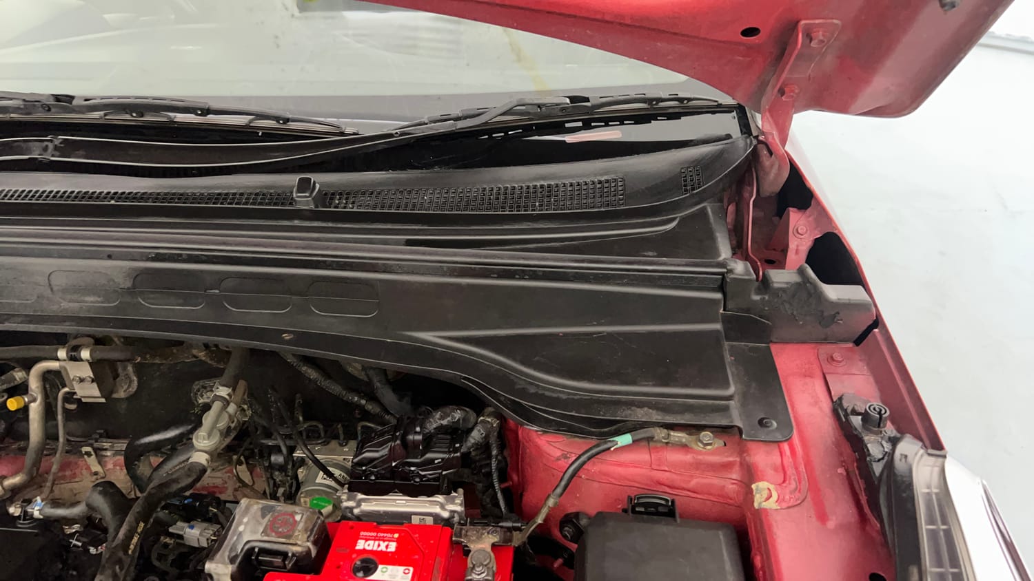 Used 2019 Hyundai Creta SX 1.6 Petrol Petrol Manual engine ENGINE LEFT SIDE HINGE & APRON VIEW
