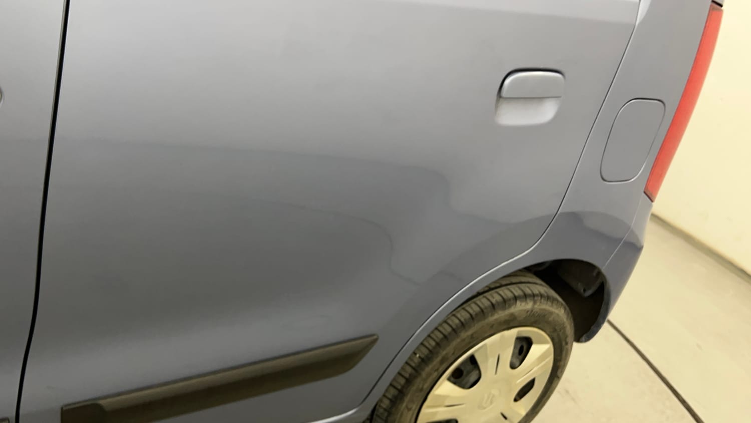 Used 2016 Maruti Suzuki Wagon R 1.0 VXI AMT Petrol Automatic dents MINOR DENT