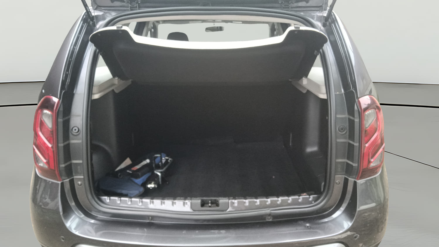 Used 2021 Renault Duster RXZ 1.3 Turbo Petrol CVT Petrol Automatic interior DICKY INSIDE VIEW