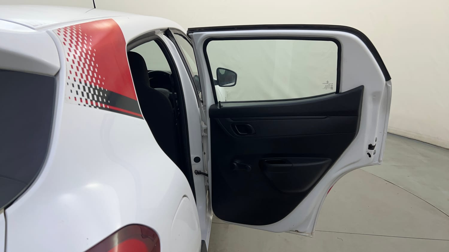 Used 2018 renault Kwid 1.0 RXL Anniversary Edition Petrol Manual interior RIGHT REAR DOOR OPEN VIEW