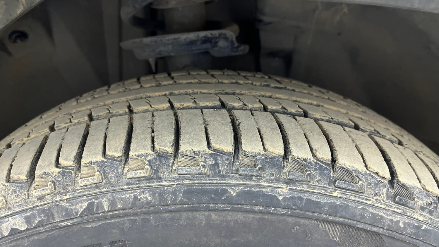 Used 2018 Jeep Compass Limited (O) 2.0 Diesel Diesel Manual tyres RIGHT FRONT TYRE TREAD VIEW