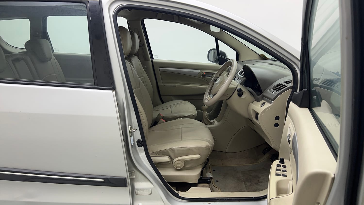 Used 2018 Maruti Suzuki Ertiga ZXI+ Petrol Manual interior RIGHT SIDE FRONT DOOR CABIN VIEW