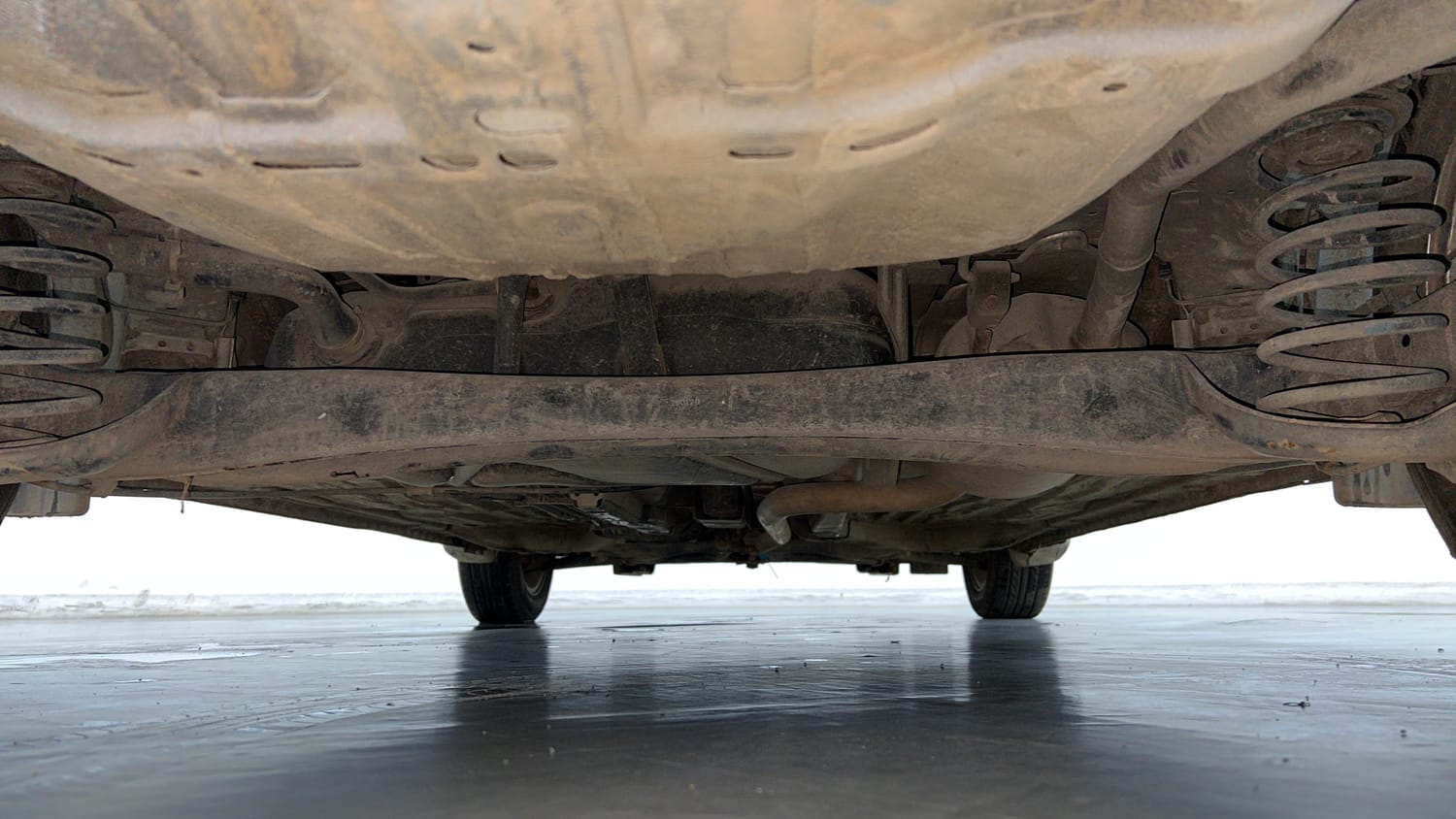 Used 2020 Honda Amaze 1.2 S CVT Petrol Petrol Automatic extra REAR UNDERBODY VIEW (TAKEN FROM REAR)