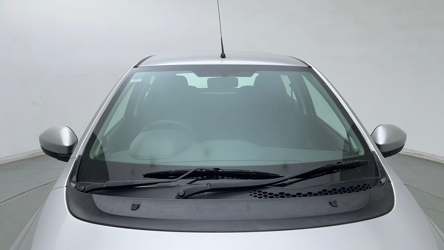 Used 2019 Tata Tiago Revotron XZ Petrol Manual exterior FRONT WINDSHIELD VIEW