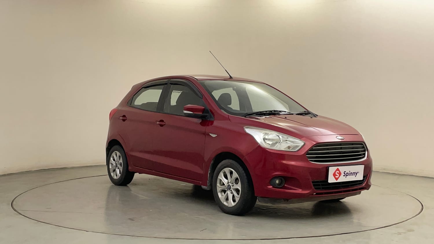 Used 2016 Ford Figo Trend 1.2 Ti-VCT Petrol Manual exterior RIGHT FRONT CORNER VIEW