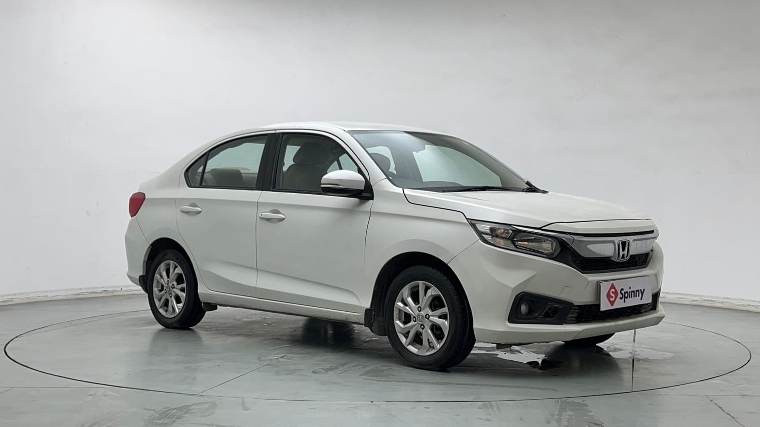 Used 2020 Honda Amaze 1.2 S CVT Petrol Petrol Automatic exterior RIGHT FRONT CORNER VIEW