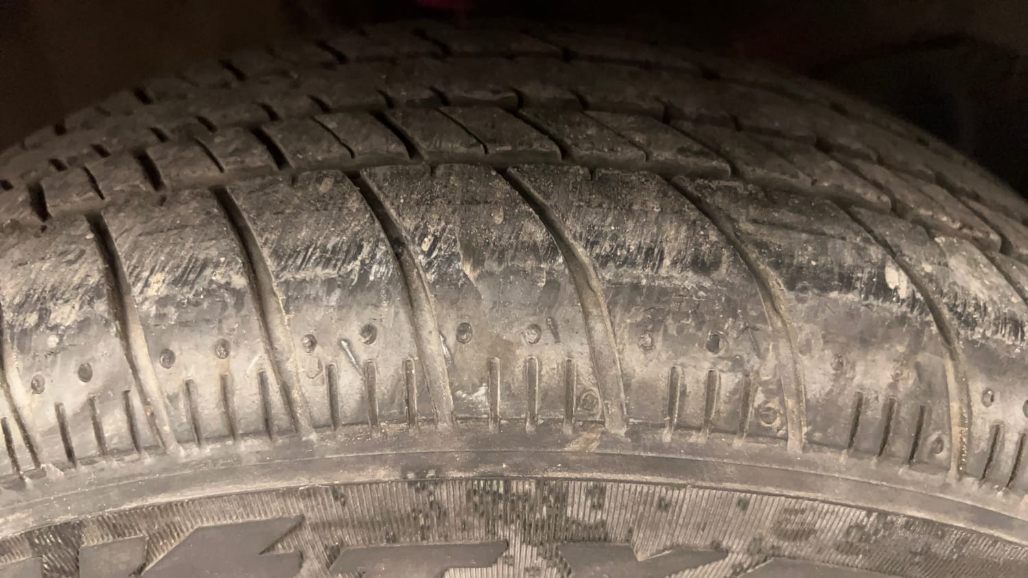 Used 2017 Honda Brio VX AT Petrol Automatic tyres RIGHT FRONT TYRE TREAD VIEW