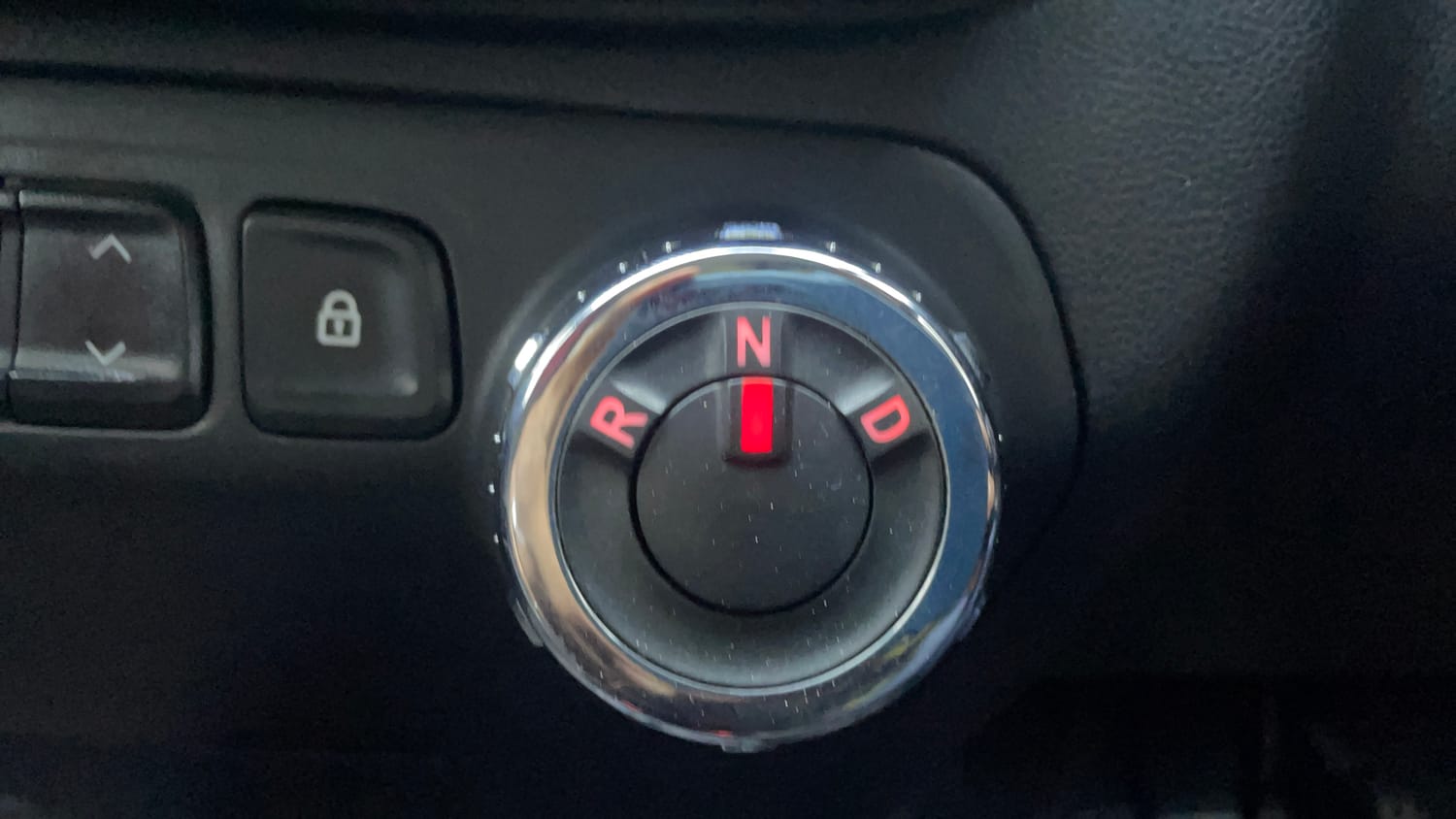 Used 2018 Renault Kwid 1.0 RXT AMT Opt Petrol Automatic interior GEAR  KNOB VIEW