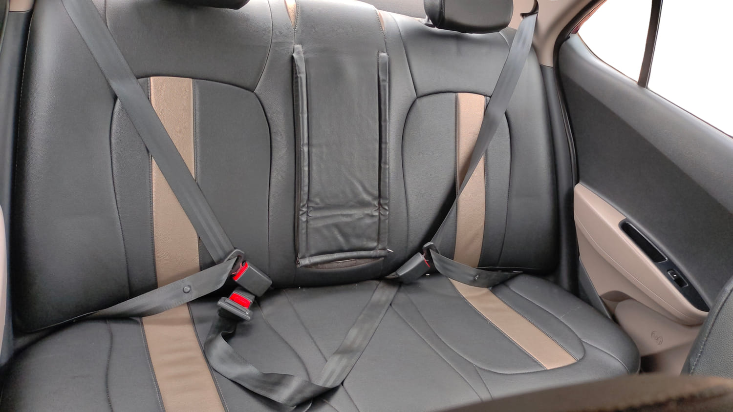 Used 2017 Hyundai Xcent SX 1.2 Petrol Manual interior REAR SEAT CONDITION VIEW