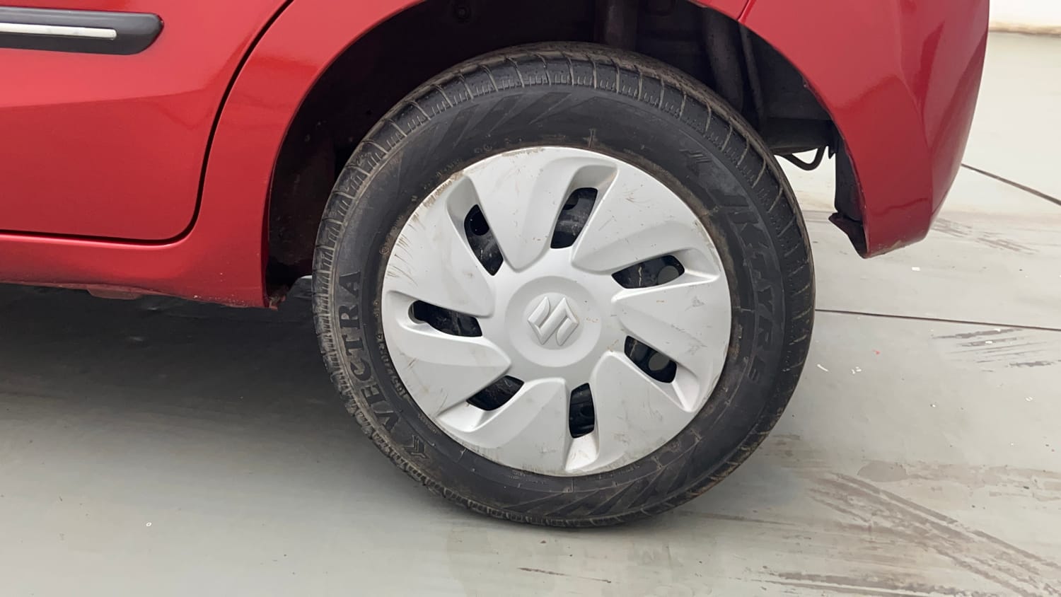Used 2017 Maruti Suzuki Celerio VXi Petrol Manual tyres LEFT REAR TYRE RIM VIEW