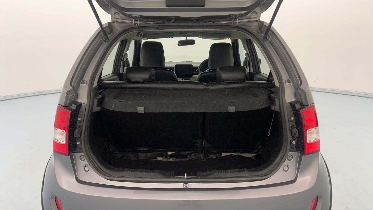 Used 2020 Maruti Suzuki Ignis Zeta 1.2 MT Petrol Manual interior DICKY INSIDE VIEW