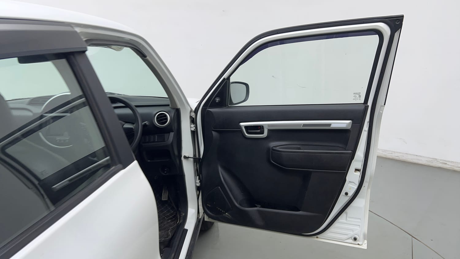 Used 2021 Maruti Suzuki S-Presso VXi Plus Petrol Manual interior RIGHT FRONT DOOR OPEN VIEW