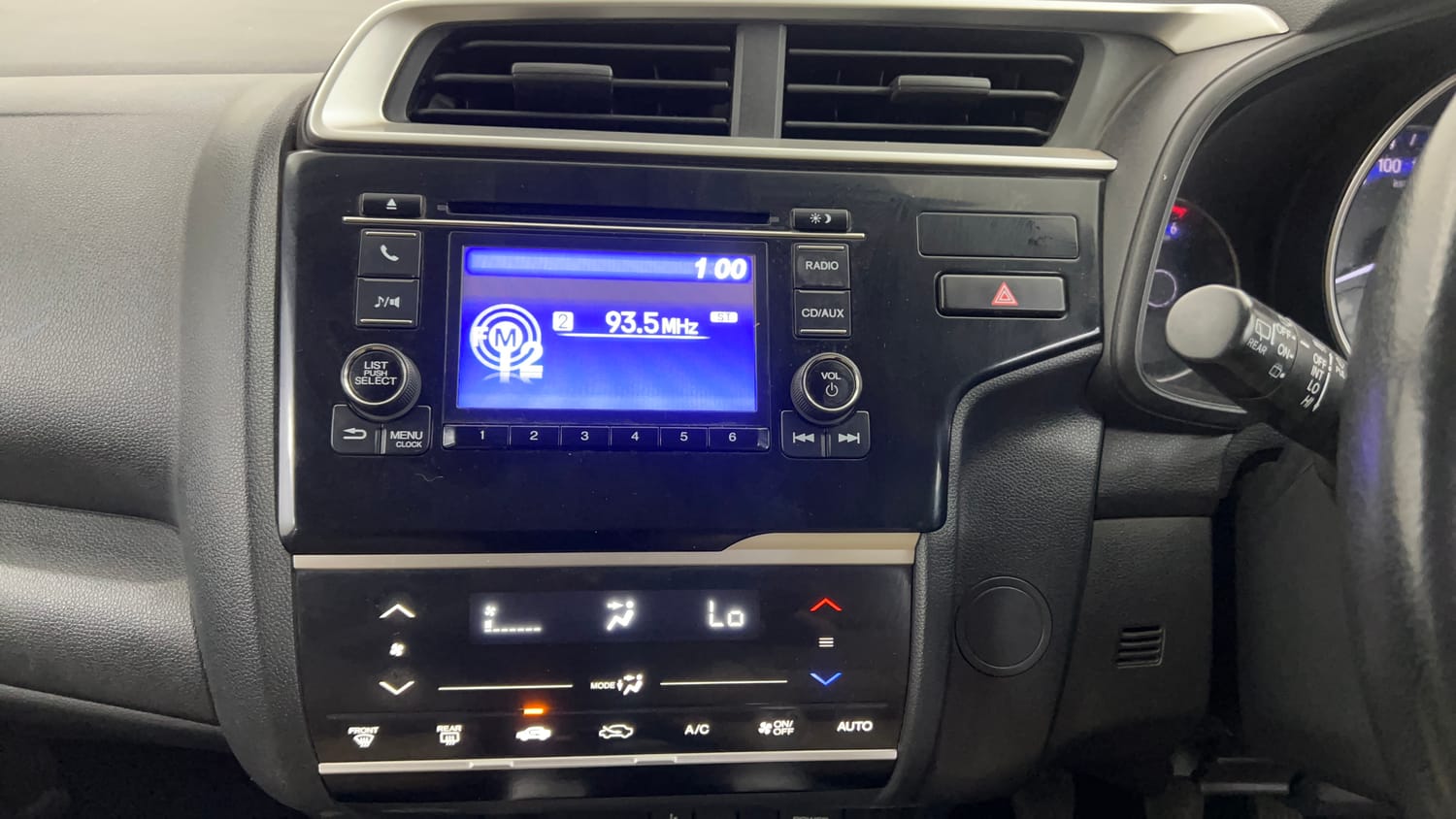 Used 2018 Honda Jazz V Diesel Diesel Manual interior MUSIC SYSTEM & AC CONTROL VIEW