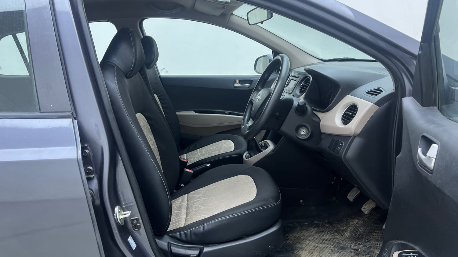 Used 2015 Hyundai Grand i10 Sportz 1.2 Kappa VTVT Petrol Manual interior RIGHT SIDE FRONT DOOR CABIN VIEW
