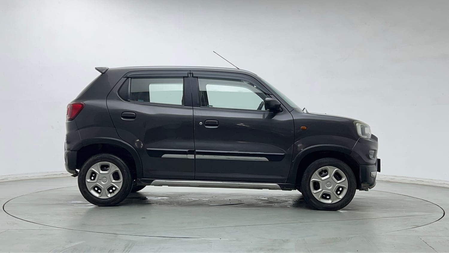 Used 2019 Maruti Suzuki S-Presso VXi Plus AMT Petrol Automatic exterior RIGHT SIDE VIEW