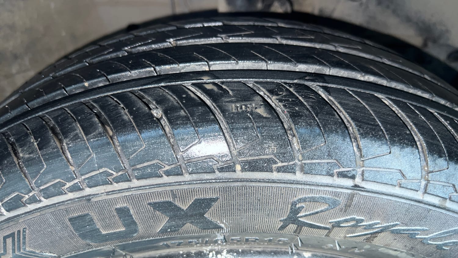 Used 2019 Honda City V Petrol Petrol Manual tyres RIGHT FRONT TYRE TREAD VIEW
