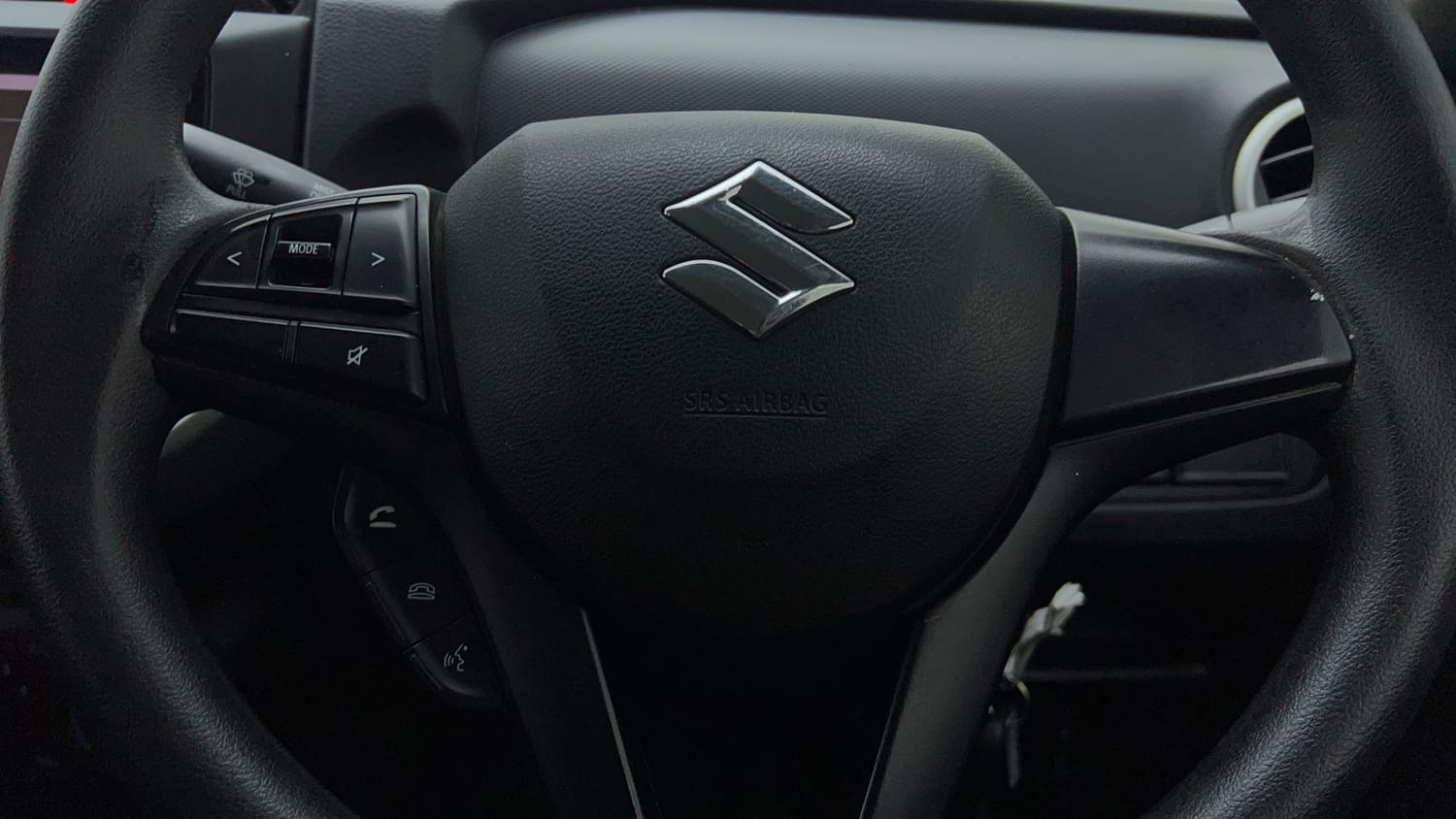 Used 2021 Maruti Suzuki S-Presso VXi Plus Petrol Manual top_features Steering mounted controls