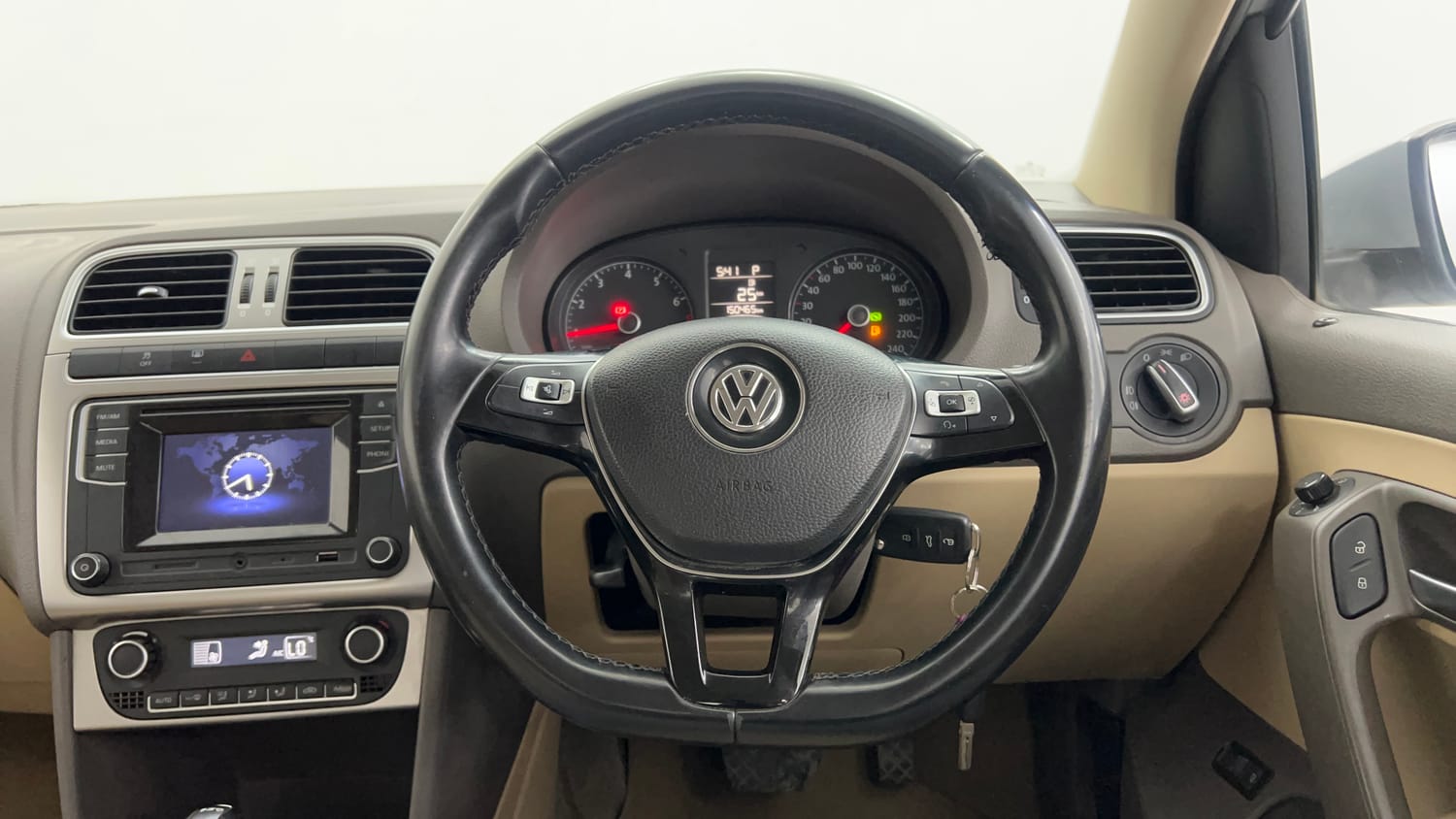 Used 2016 Volkswagen Vento Highline 1.2 (P) AT Petrol Automatic interior STEERING VIEW