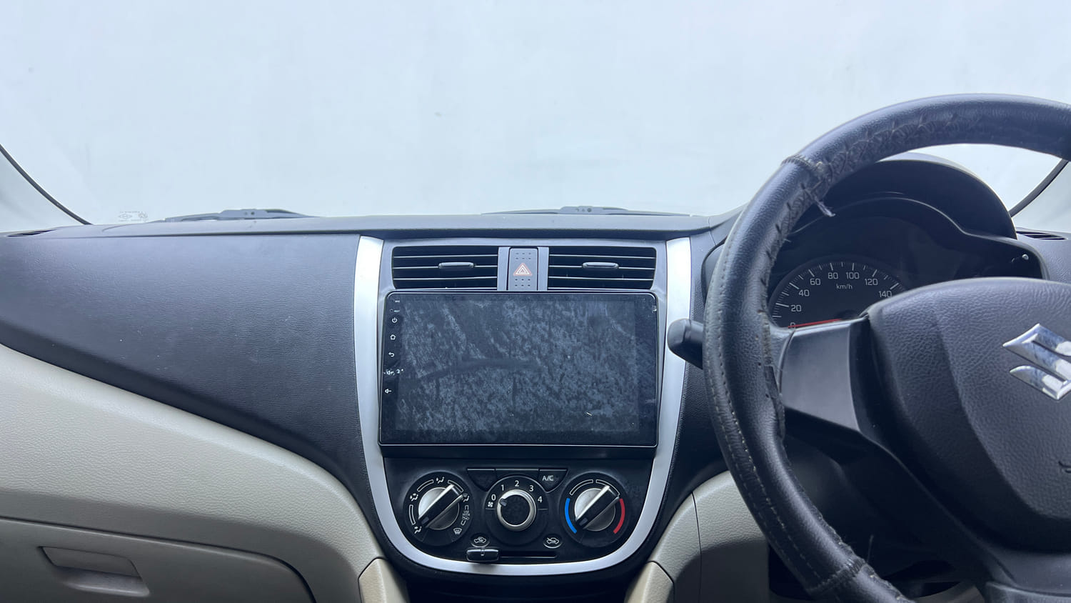 Used 2014 Maruti Suzuki Celerio VXi Petrol Manual interior MUSIC SYSTEM & AC CONTROL VIEW