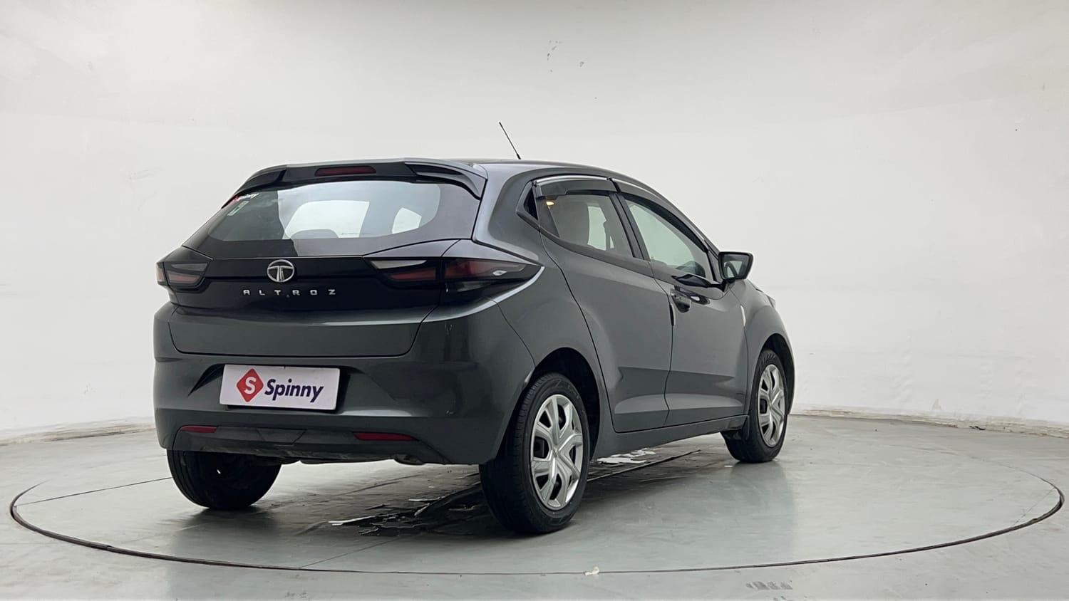 Used 2023 Tata Altroz XT 1.2 Cng(o/s fitted) Cng Manual exterior RIGHT REAR CORNER VIEW