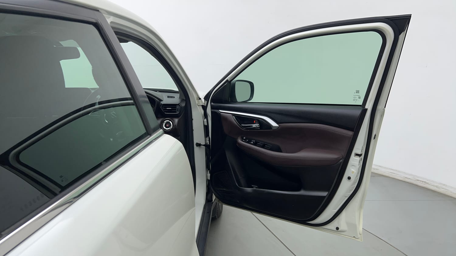 Used 2023 Maruti Suzuki Grand Vitara Zeta Smart Hybrid Petrol Manual interior RIGHT FRONT DOOR OPEN VIEW