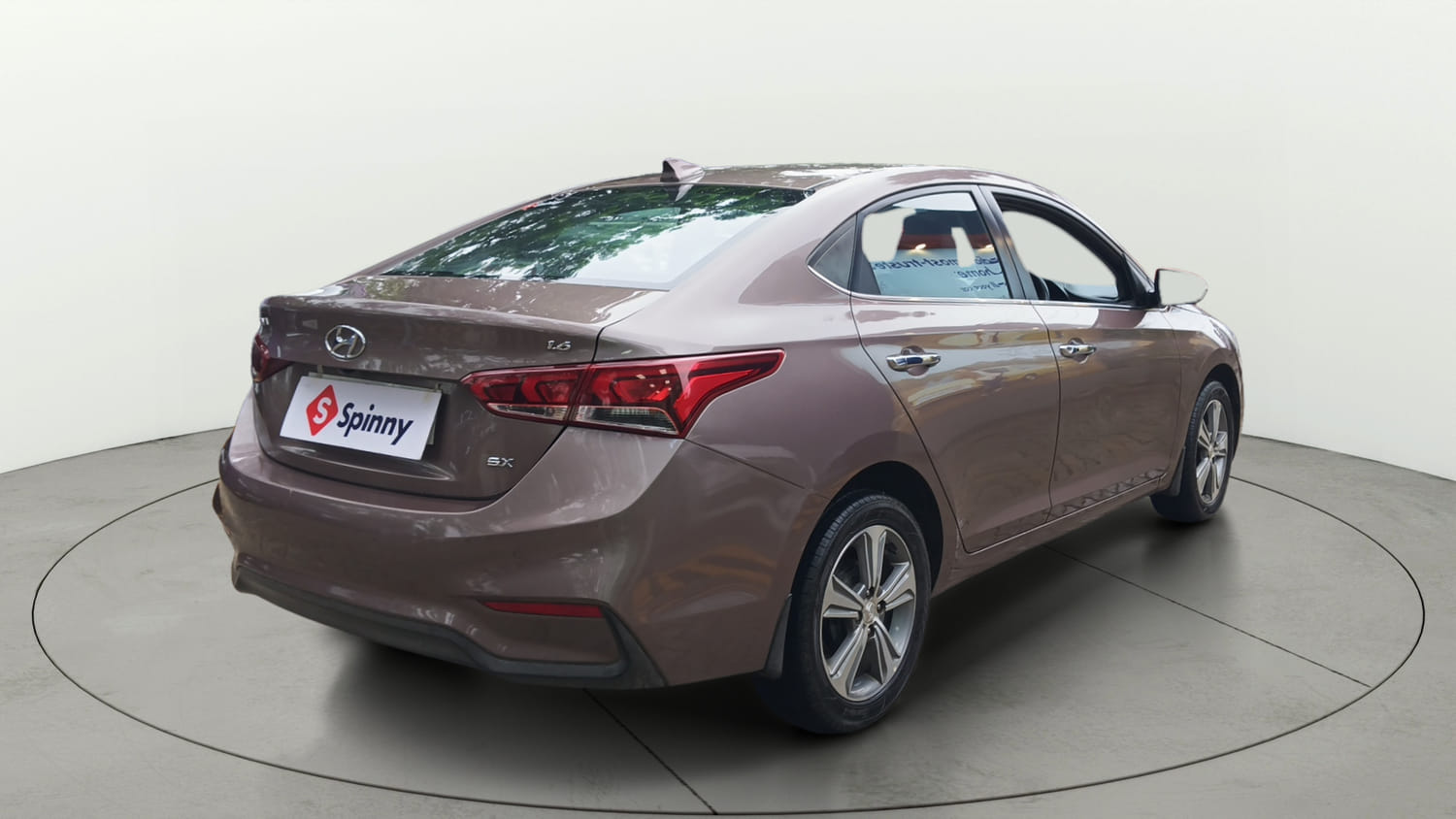 Used 2018 Hyundai Verna SX (O)1.6 VTVT Petrol Manual exterior RIGHT REAR CORNER VIEW