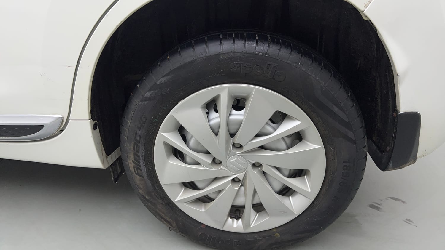 Used 2024 Maruti Suzuki Baleno Sigma MT Petrol Manual tyres LEFT REAR TYRE RIM VIEW