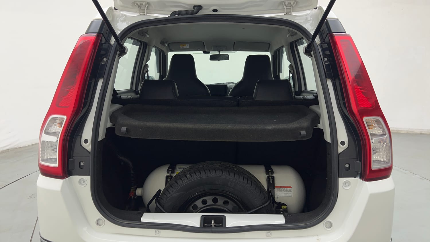 Used 2024 Maruti Suzuki Wagon R VXI 1.0 CNG Cng Manual interior DICKY INSIDE VIEW