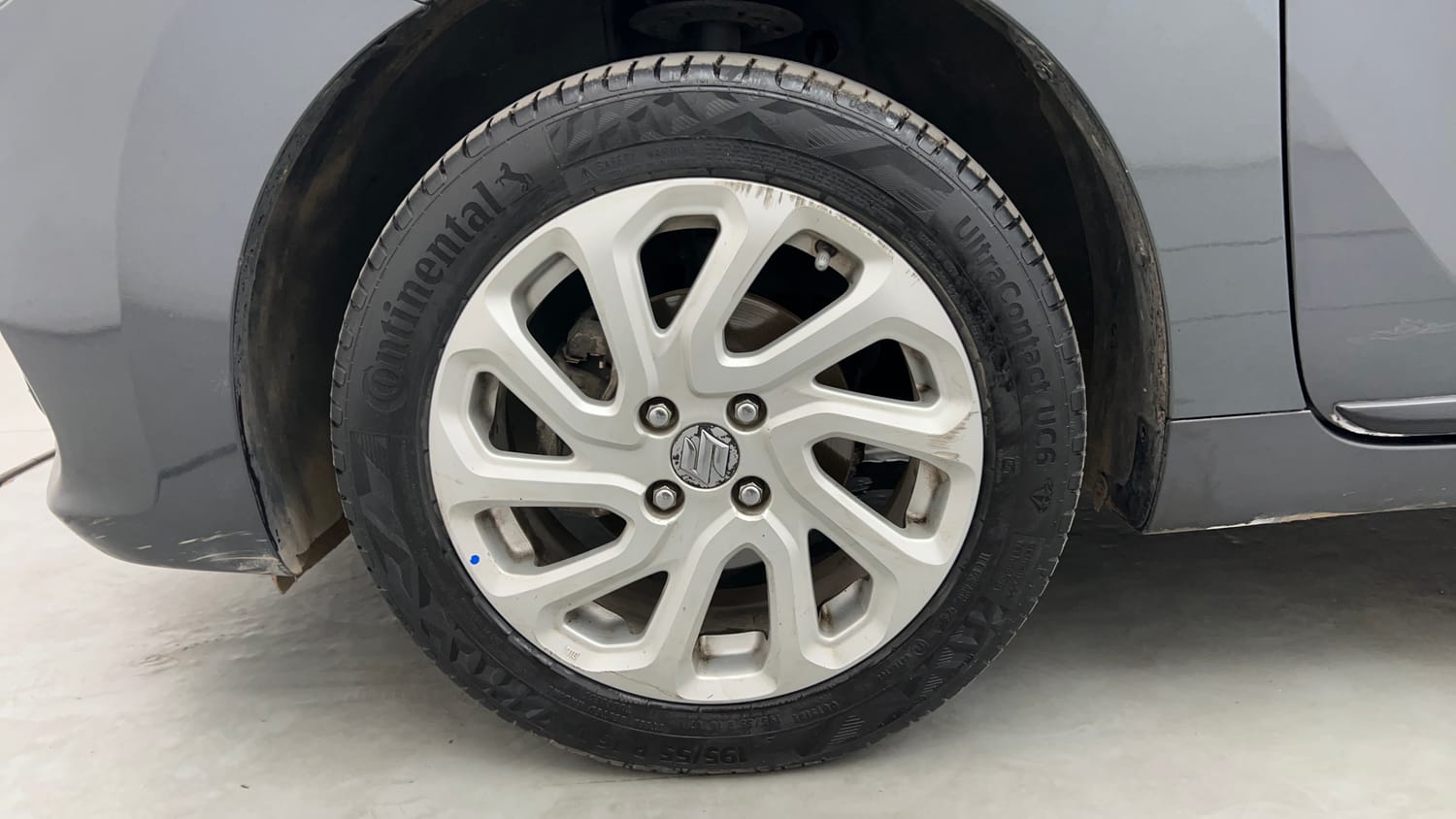 Used 2022 Maruti Suzuki Baleno Zeta MT Petrol Manual tyres LEFT FRONT TYRE RIM VIEW