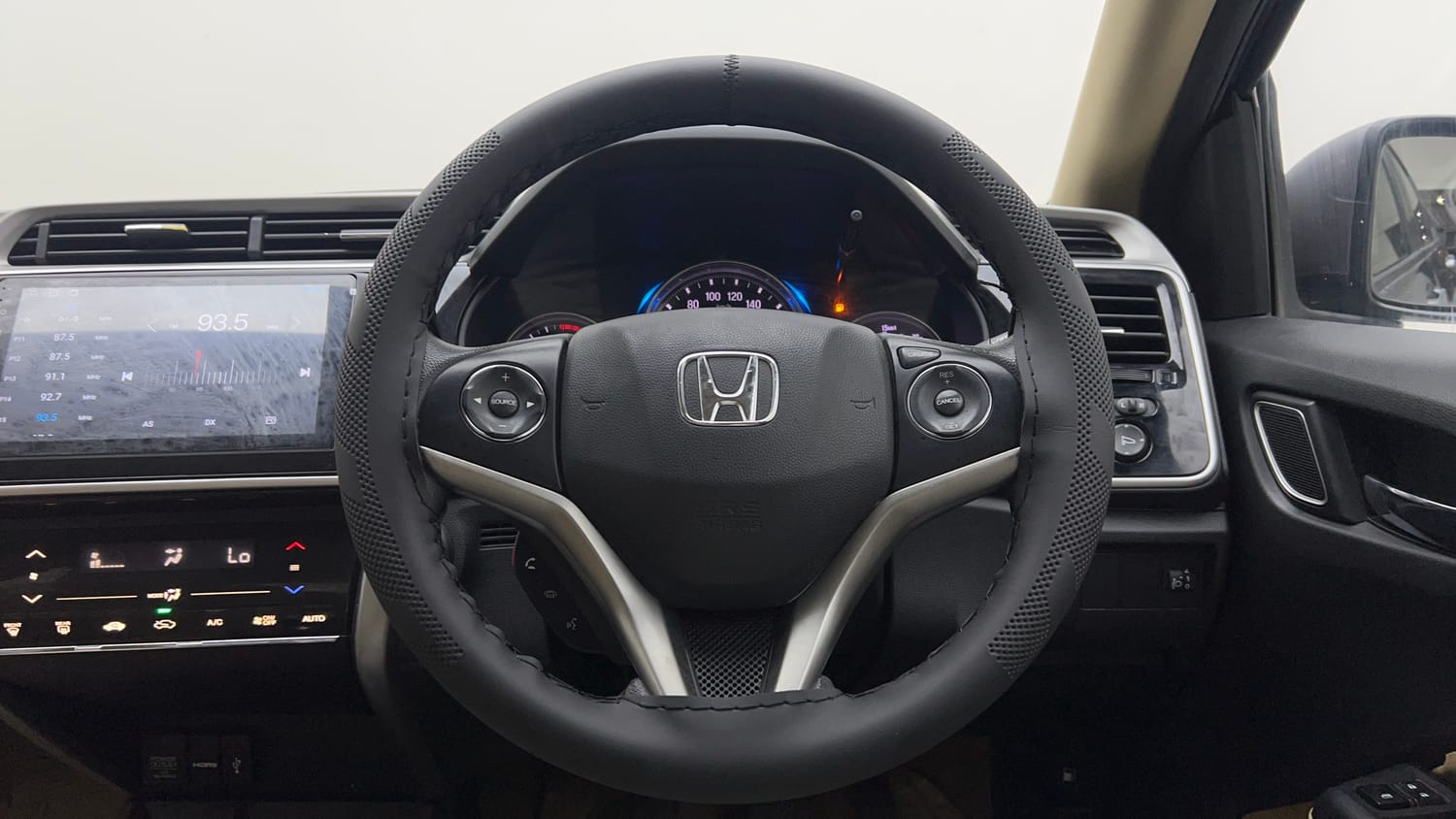 Used 2019 Honda City V Petrol Petrol Manual interior STEERING VIEW