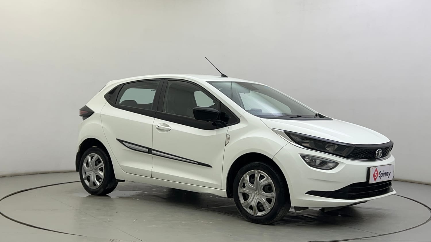 Used 2022 Tata Altroz XT Petrol Petrol Manual exterior RIGHT FRONT CORNER VIEW
