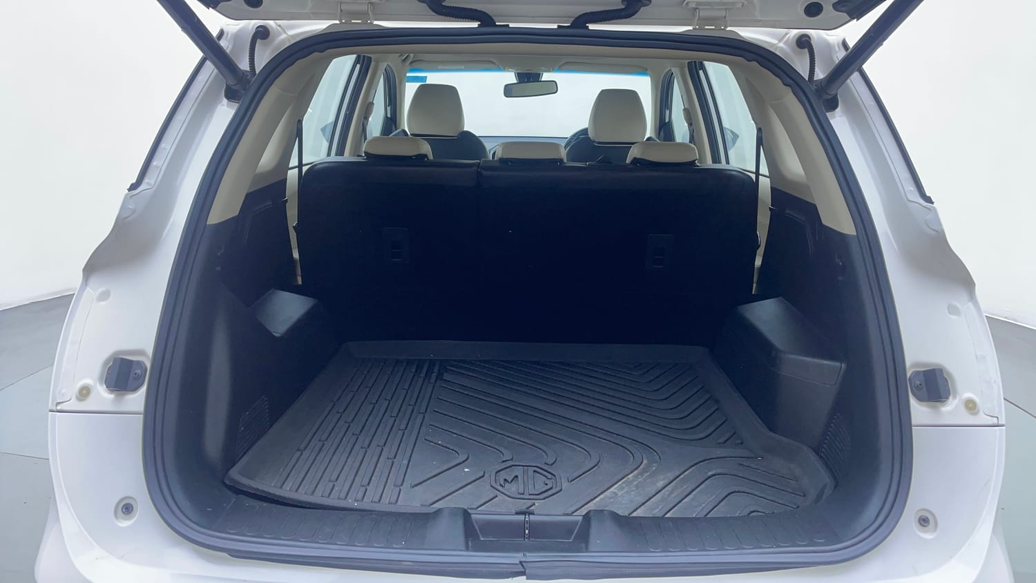 Used 2022 MG Motors Hector Sharp 1.5 Petrol CVT Petrol Automatic interior DICKY INSIDE VIEW