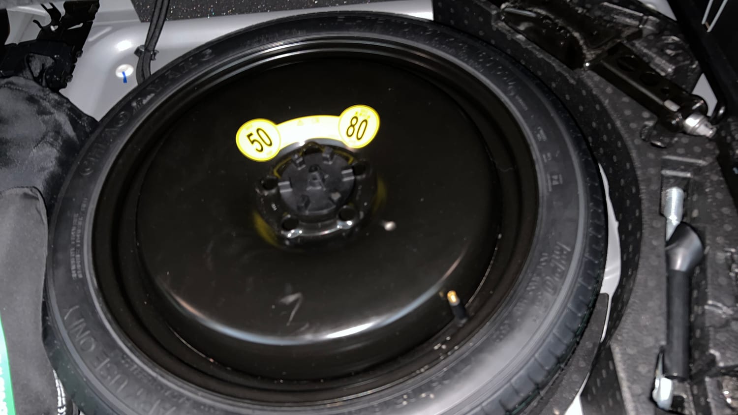 Used 2023 Volvo XC40 B4 Ultimate Petrol Automatic tyres SPARE TYRE VIEW