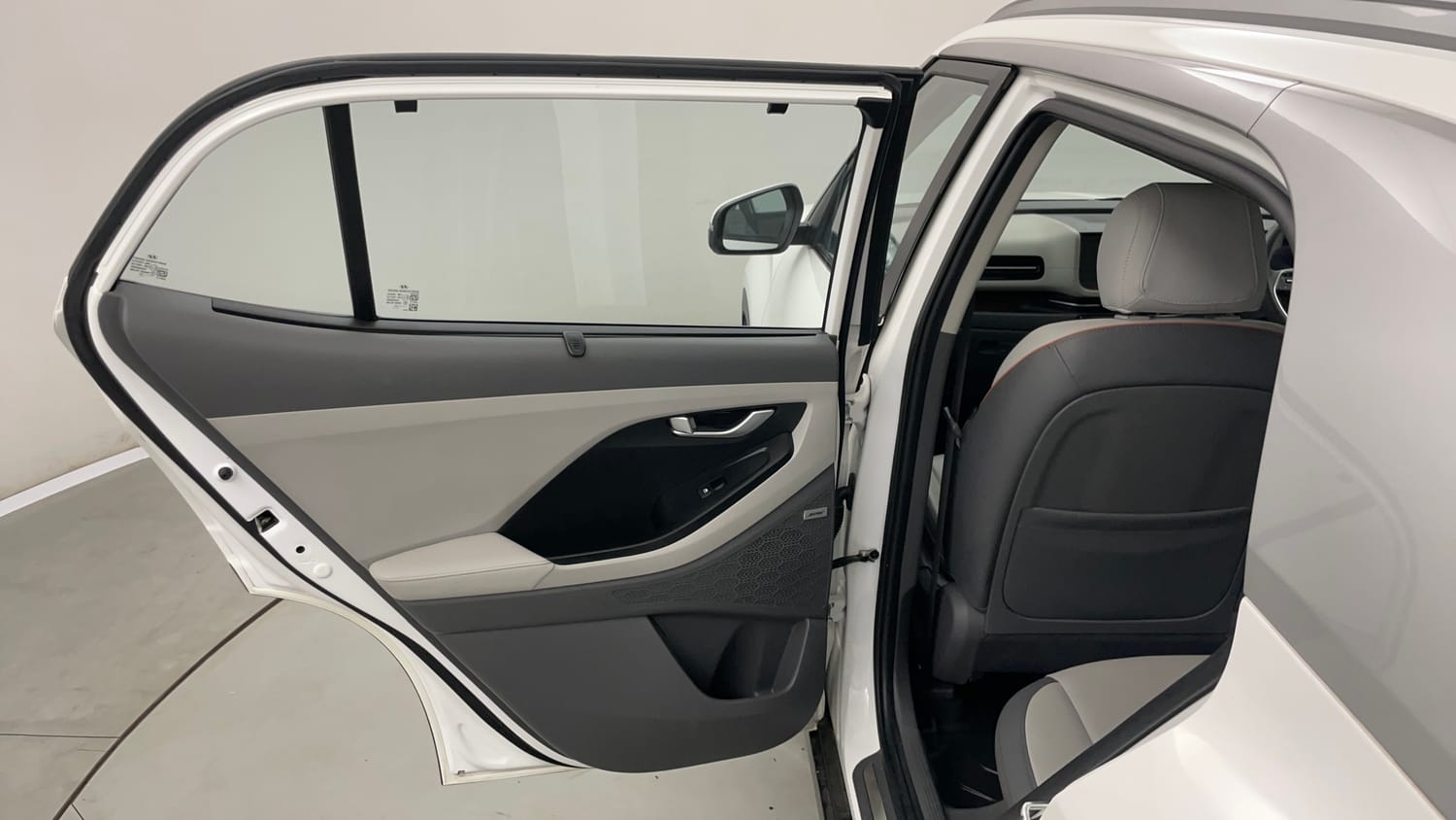 Used 2025 Hyundai Creta 1.5 MPi Petrol MT SX(O) Petrol Manual interior LEFT REAR DOOR OPEN VIEW