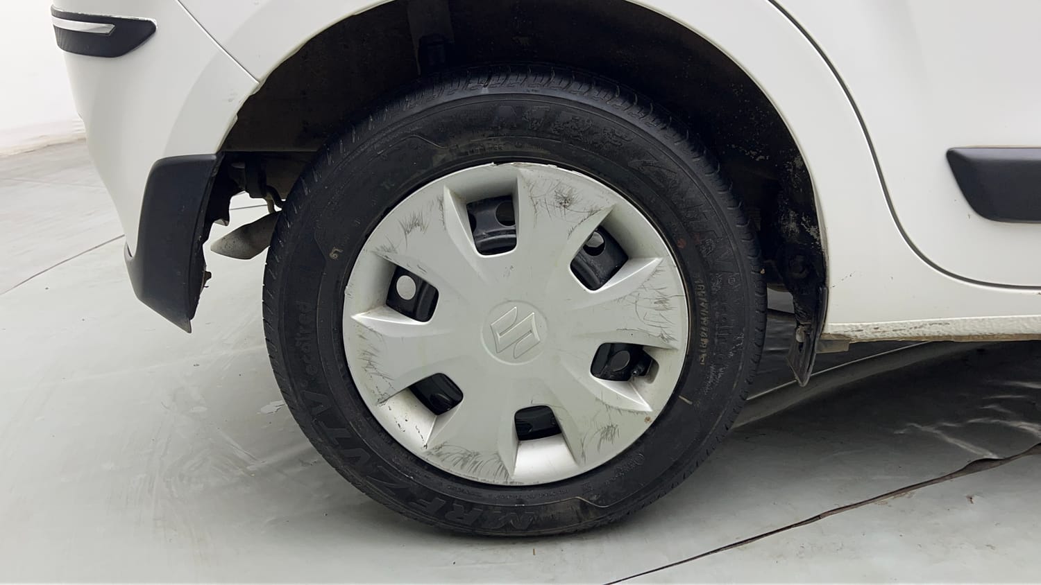 Used 2024 Maruti Suzuki Wagon R VXI 1.0 CNG Cng Manual tyres RIGHT REAR TYRE RIM VIEW